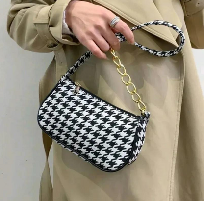 Trendy Chain Crossbody Bag for Girls – Chic & Compact